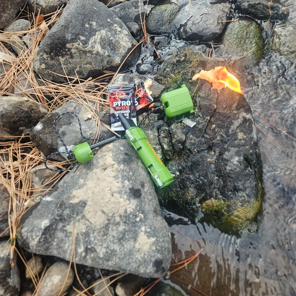 Pyro Putty Trident 3-in-1 Arc Lighter