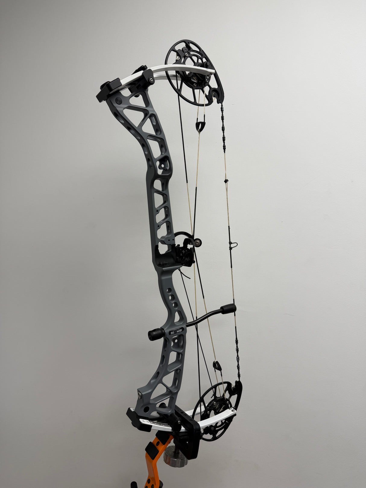 Truth Archery 31 MG - Used