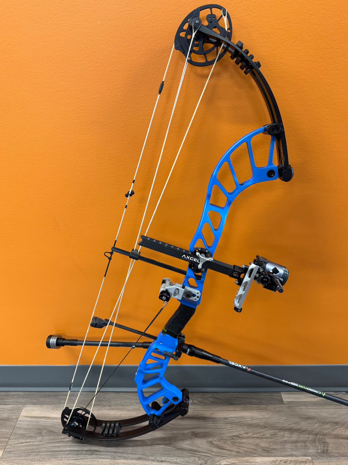 Hoyt Altus 38 Target Package - Used