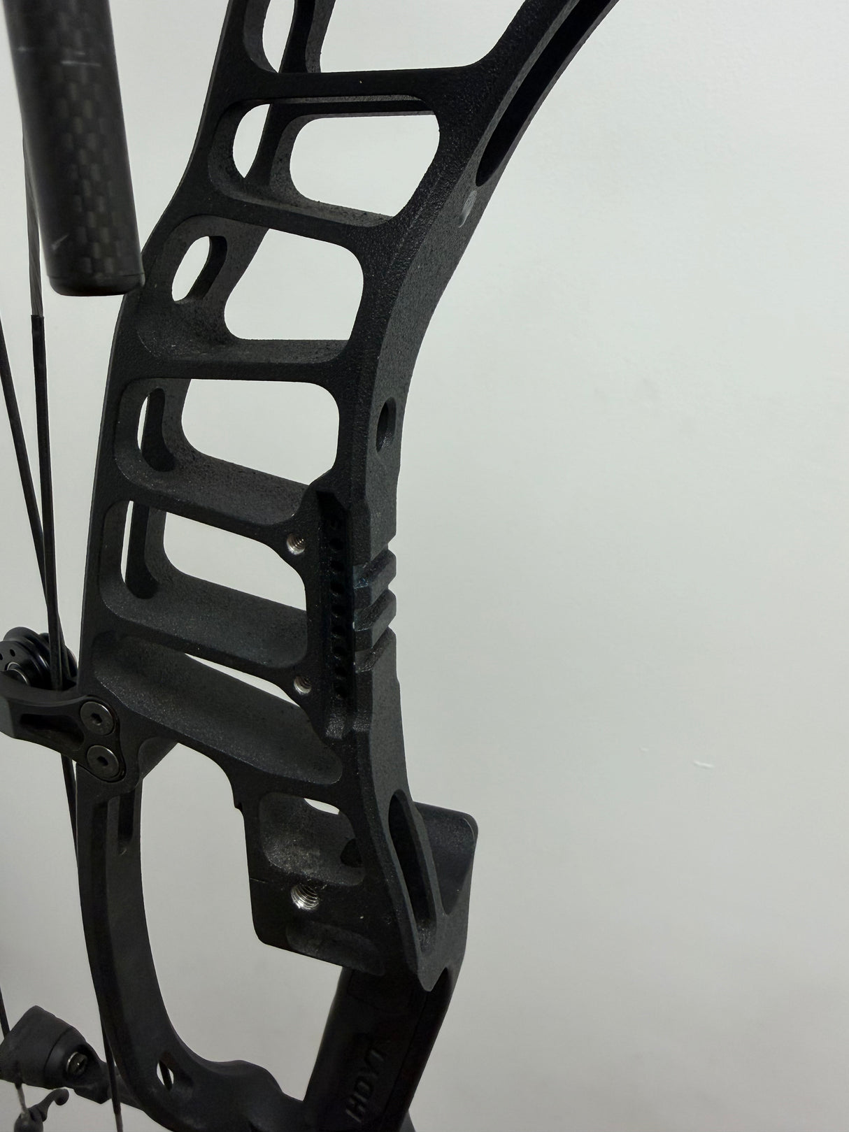 Hoyt VTM 31 RH -Used