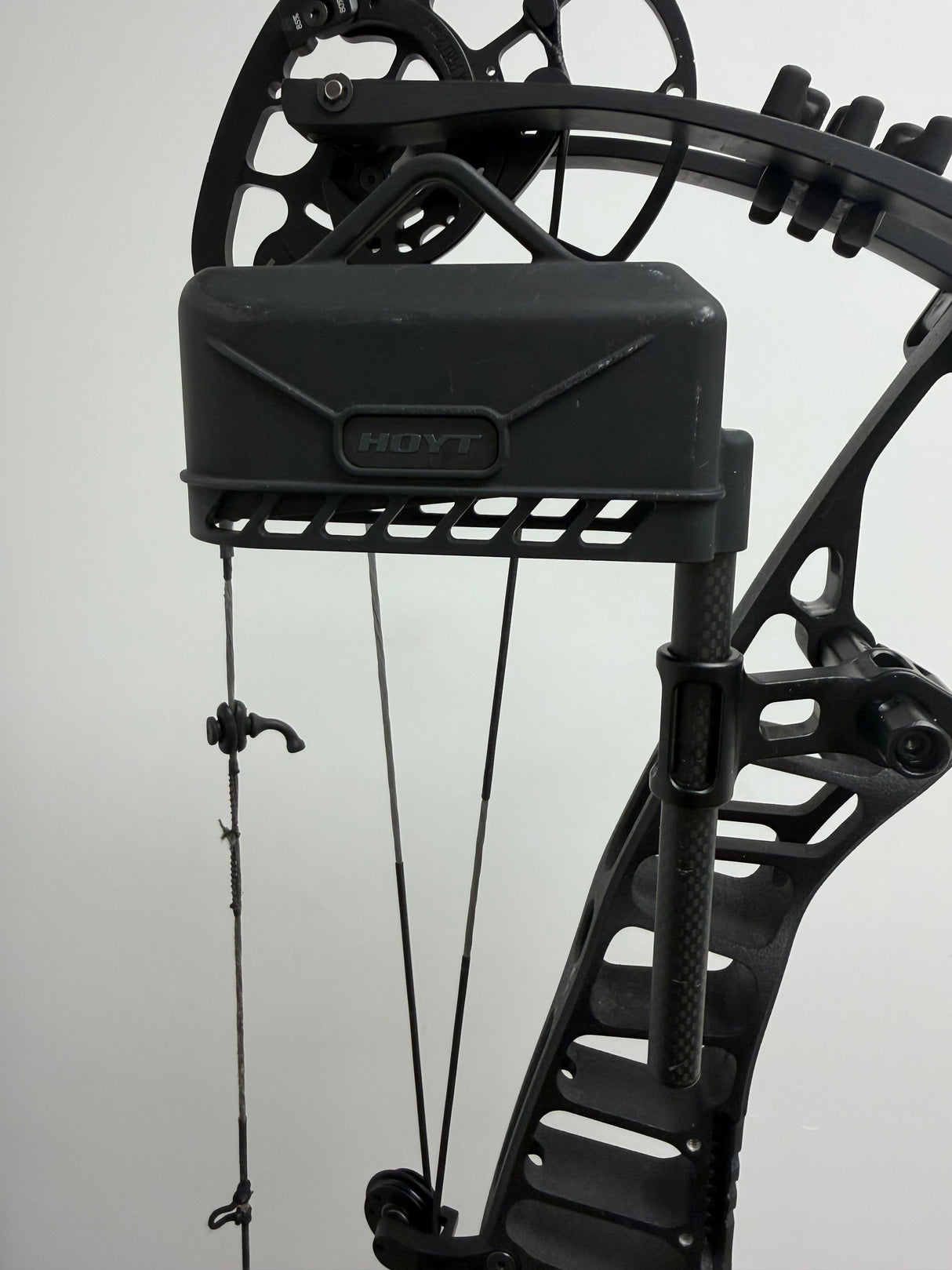 Hoyt VTM 31 RH -Used