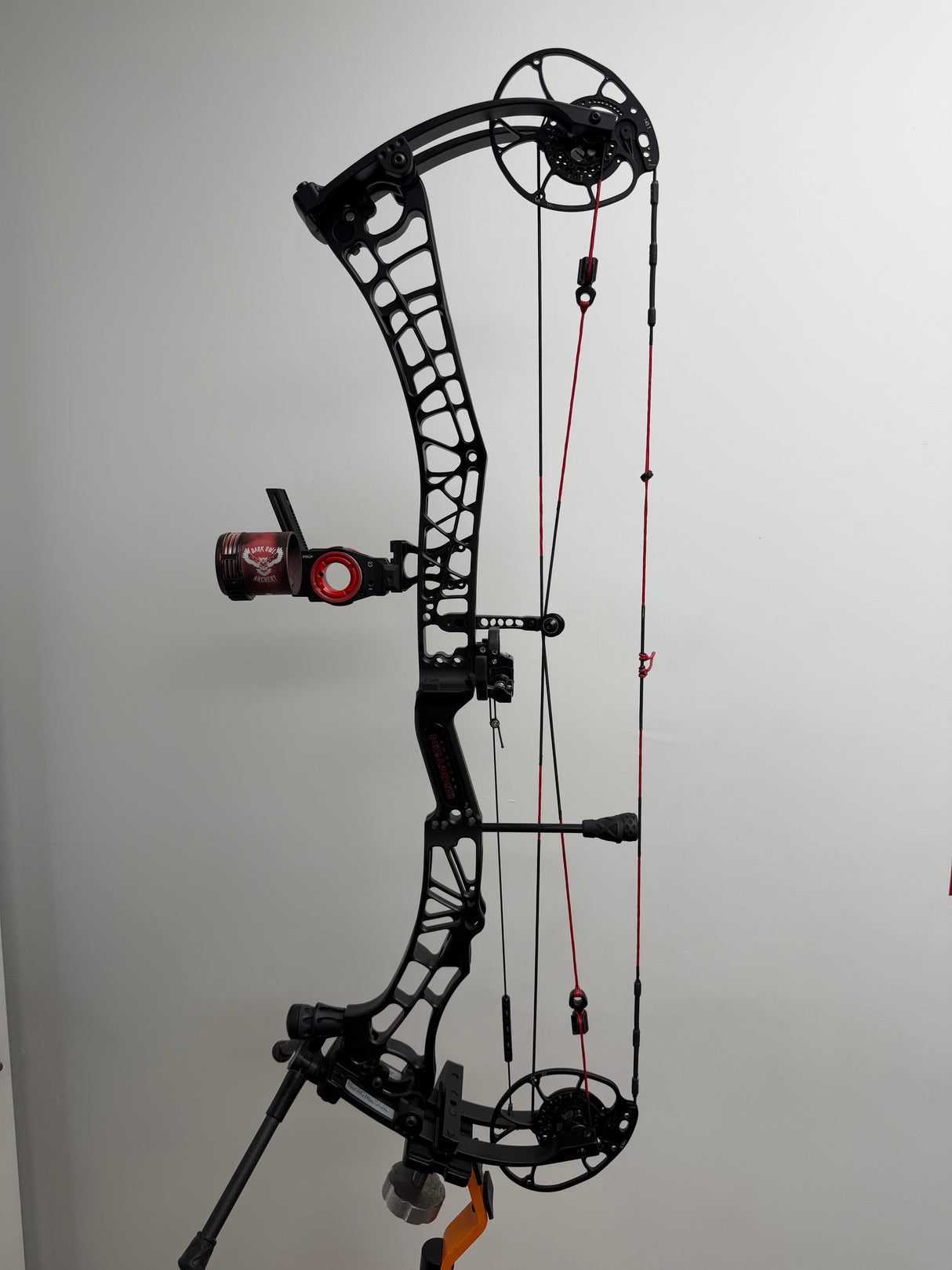 Darton Sequel 33 Compound Bow - Used